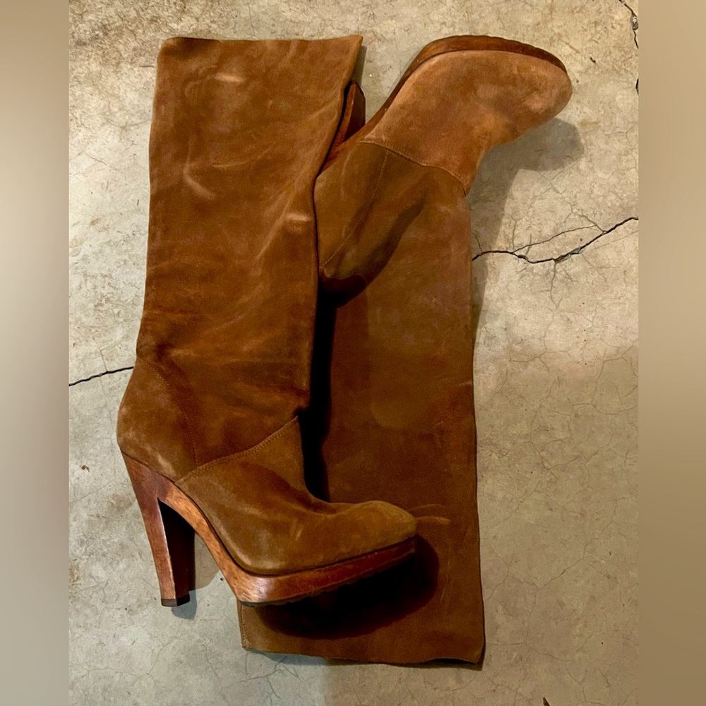 Michael Kors suede boot - US 8